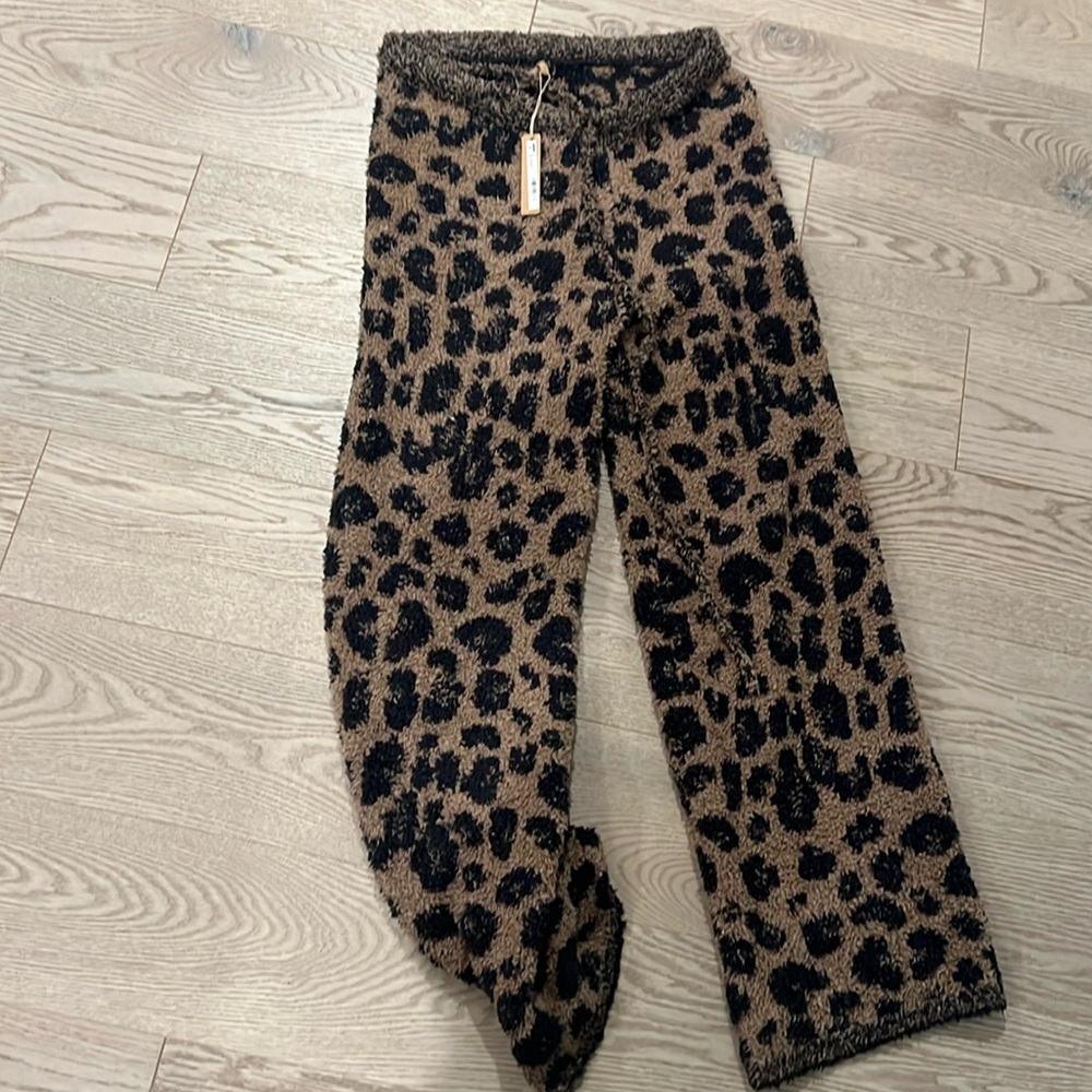 Skims leopard pants